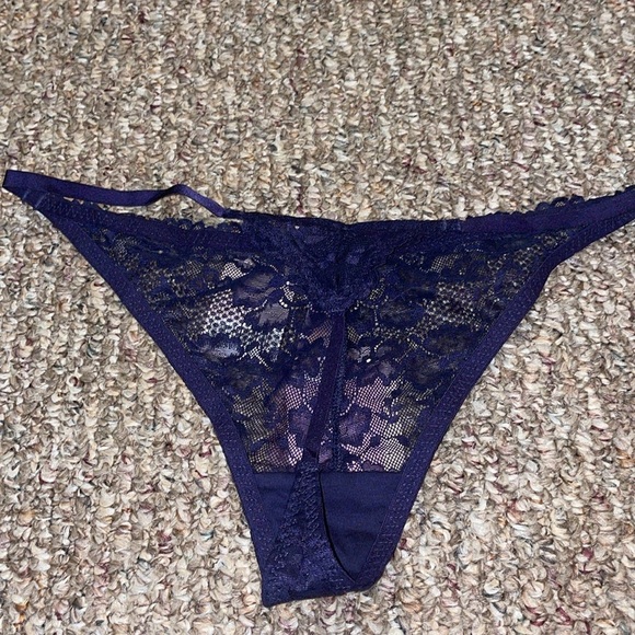 Womens New Savege X Fenty by Rihanna Lovestruck Lace Thong Panty - Picture 4 of 4